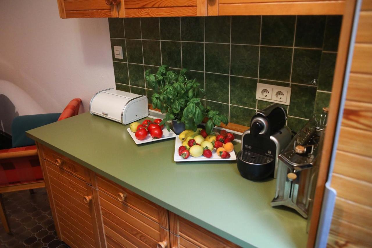 Apartment Centrum Im Gruenen Neurenberg Buitenkant foto